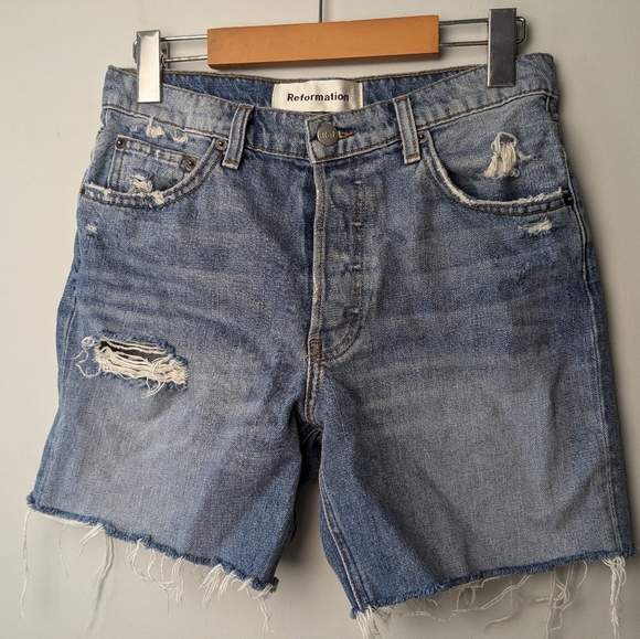 REFORMATION Distrssed Jeans Short Women Size 24 (Run Bigger) Made In USA - Picture 2 of 12